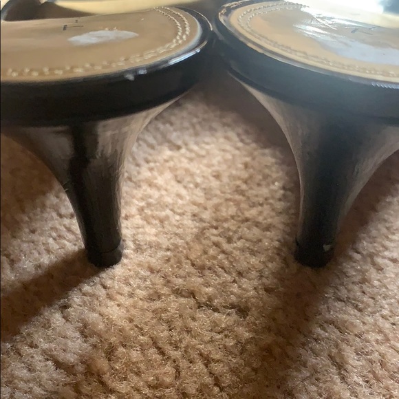 Y2K TAHARI BLACK HEELS SANDALS SZ 7 M BACKLESS SLIP ONS 3” HEELS SOHO BUCKLE - Picture 9 of 10